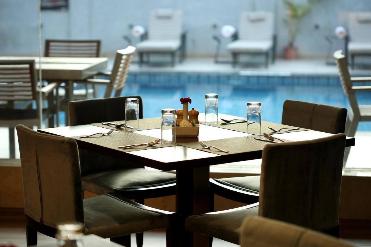 Resort The Lohias, Goa Candolim Zewnętrze zdjęcie